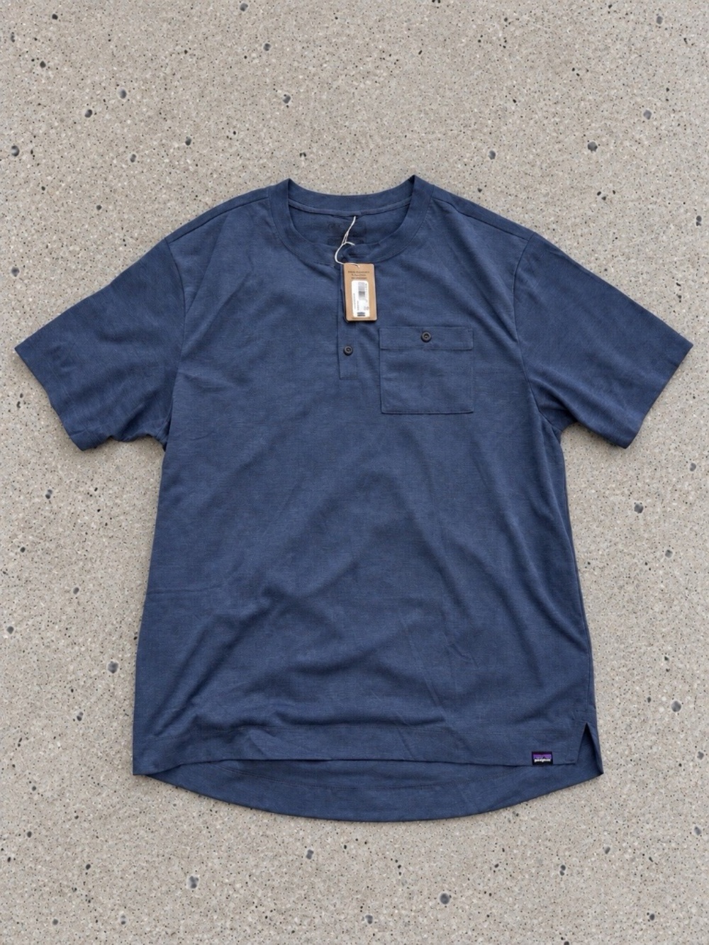 Patagonia T-Shirt Cap Cool Trail Bike Henley Classic Navy Sz L NWT